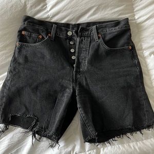 Levi’s 501 Mid-Thigh Black Denim Shorts